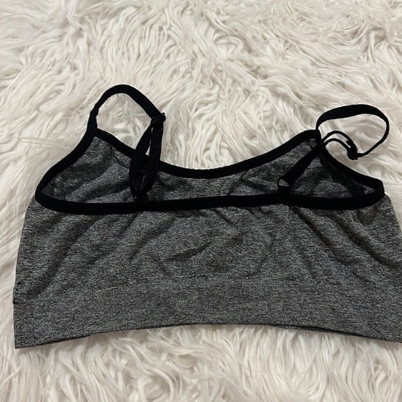 Shekink Sports Bras (set of 2) - Picture 2 of 5